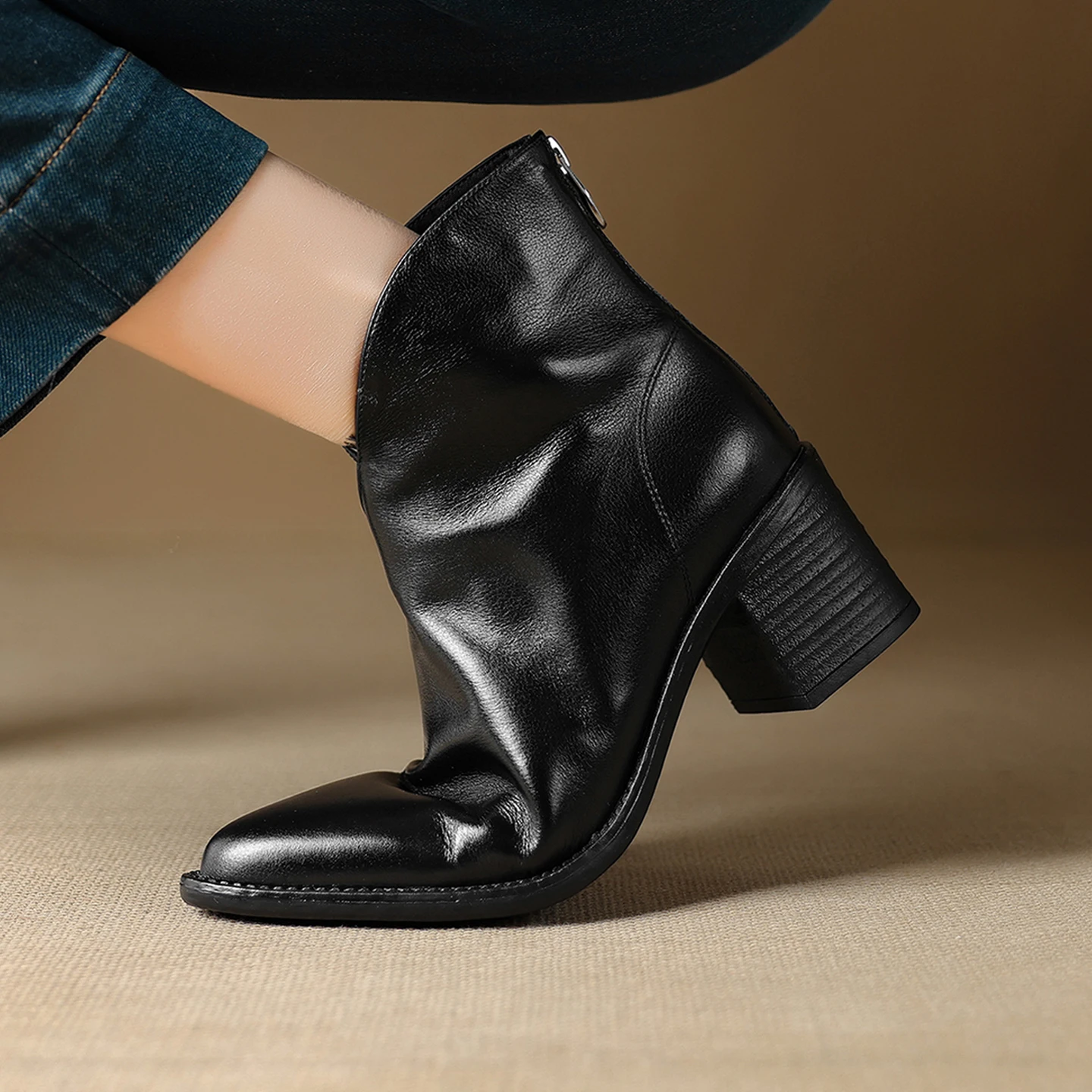 

2026 new autumn winter women ankle boots natural leather plus size 22-25cm cowhide rpointed toe thick heel back zip short boots