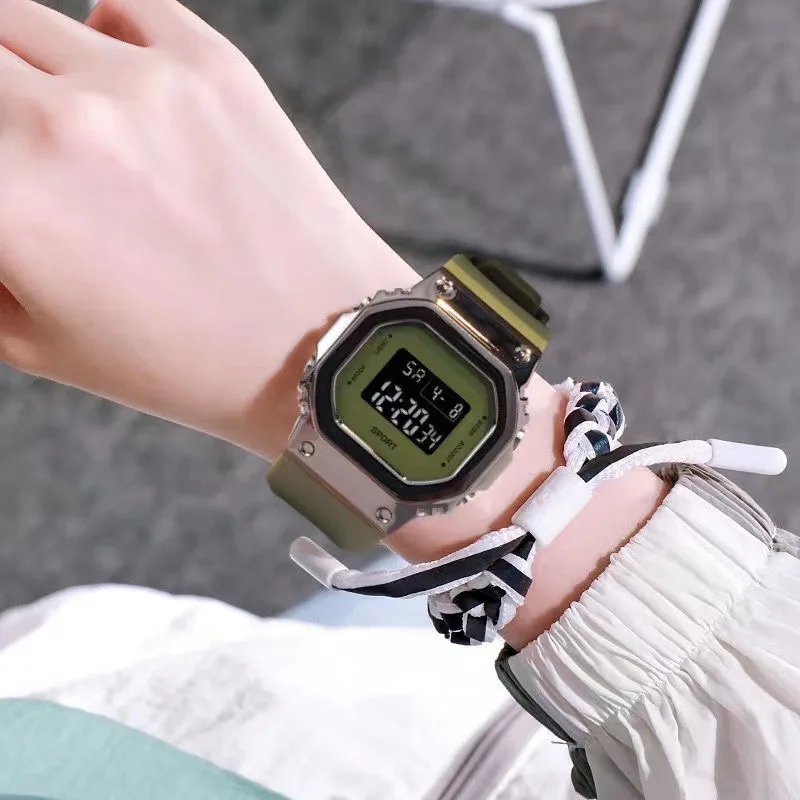MAYZHISU jam tangan Digital wanita, jam tangan gelang Quartz Retro tipis, jam tangan elektrik untuk hadiah