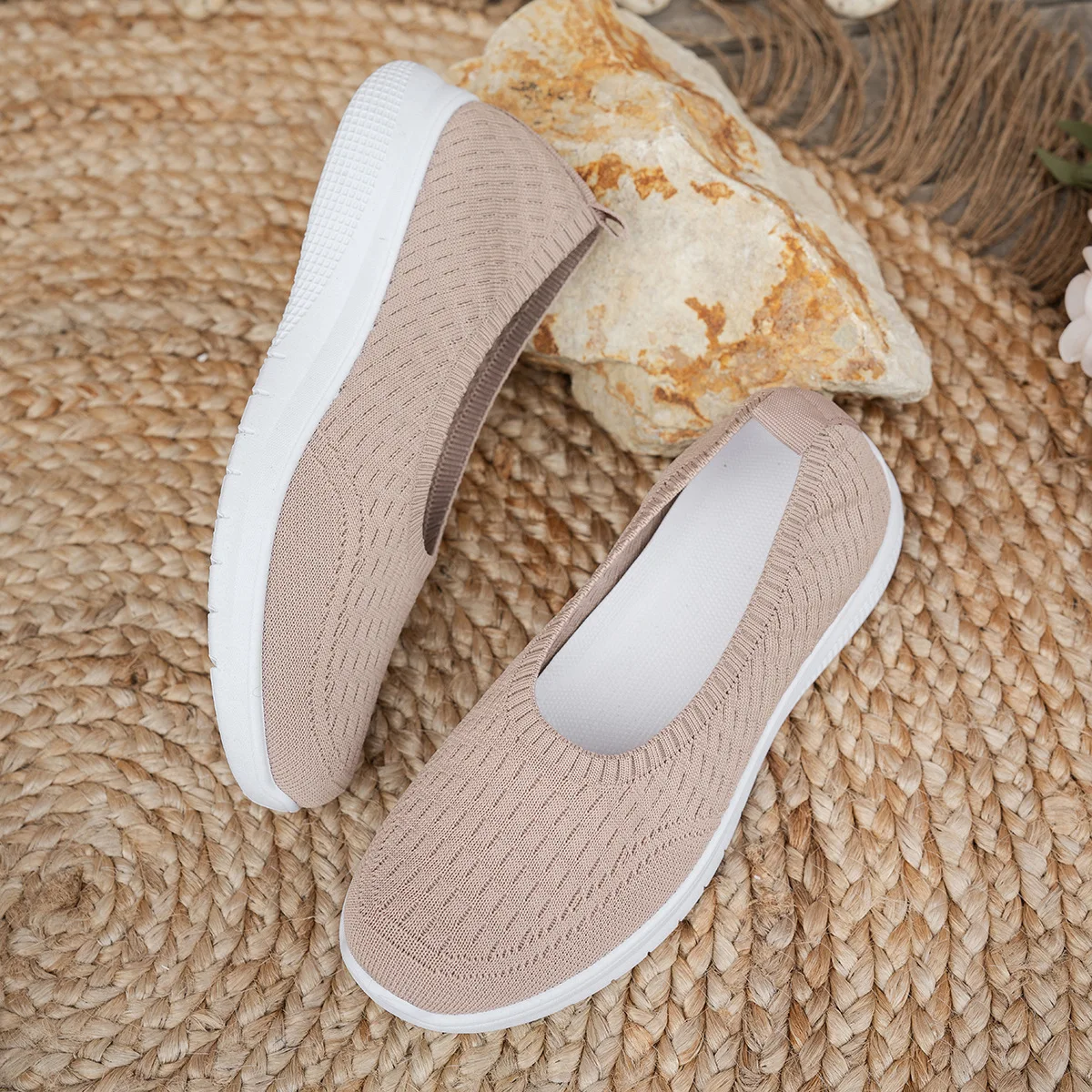 Hohlstrick-Slip-On-Keilsneaker für Damen, atmungsaktiv, rutschfest, weiche Kissensohle, für den täglichen Gebrauch, lässige Mutter-Schuhe – Detail 7