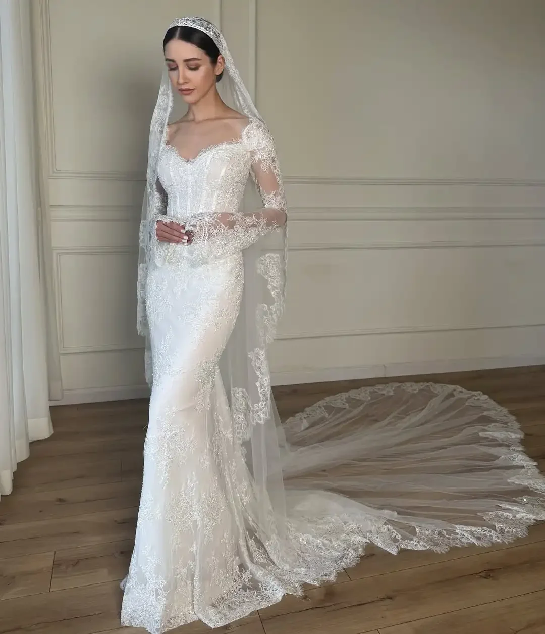 

Customized Fashion Exquisite Off The Shoulder Wedding Dress Sexy V Neck Lace Applique Mermaid Bridal Gown Vestido De Noiva