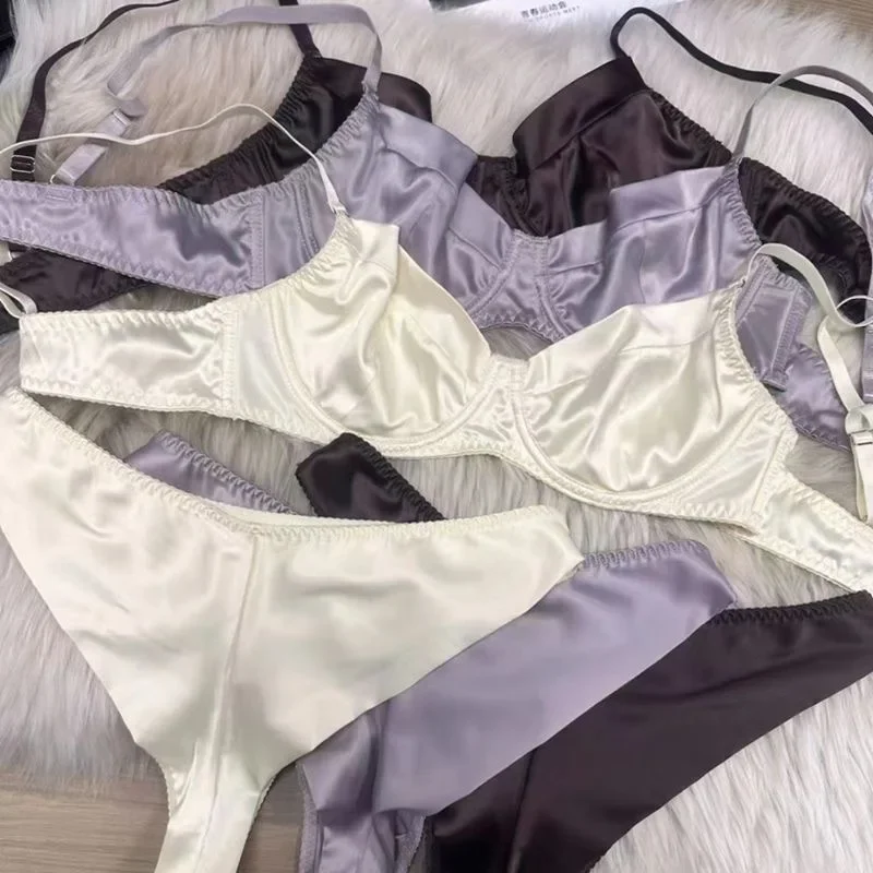 

2024, новый осенний комплект нижнего белья с французским бюстгальтером для большой груди, маленький бюстгальтер с глубоким v-образным вырезом, чисто красный свадебный комплект с бюстгальтером и трусиками для женщин