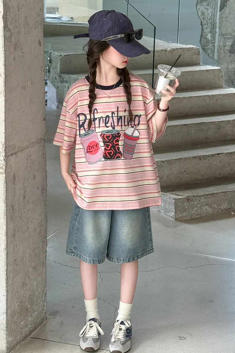 Mädchenanzug Sommer 2026 Süßes Niedliches Cartoon-Print Kurzarm-T-Shirt und Jeans-Shorts Zweiteiliges Set Kinderkleidung – Detail 10