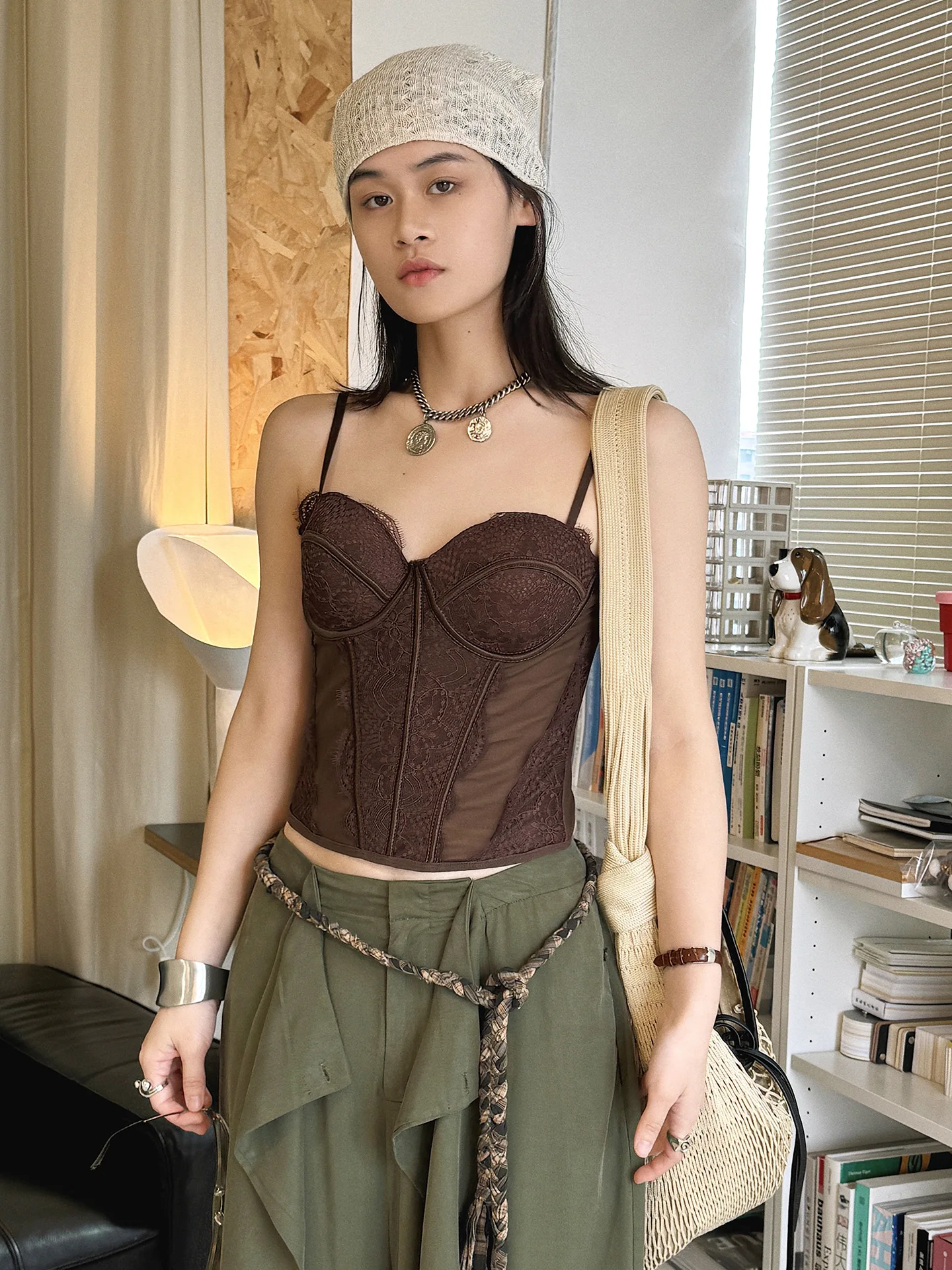 

2026 Women Summer Slim Tank Tops Spaghetti Straps Sleeveless Lace Crochet ank Tops Streetwear Fitness Crop Top Women Clothes