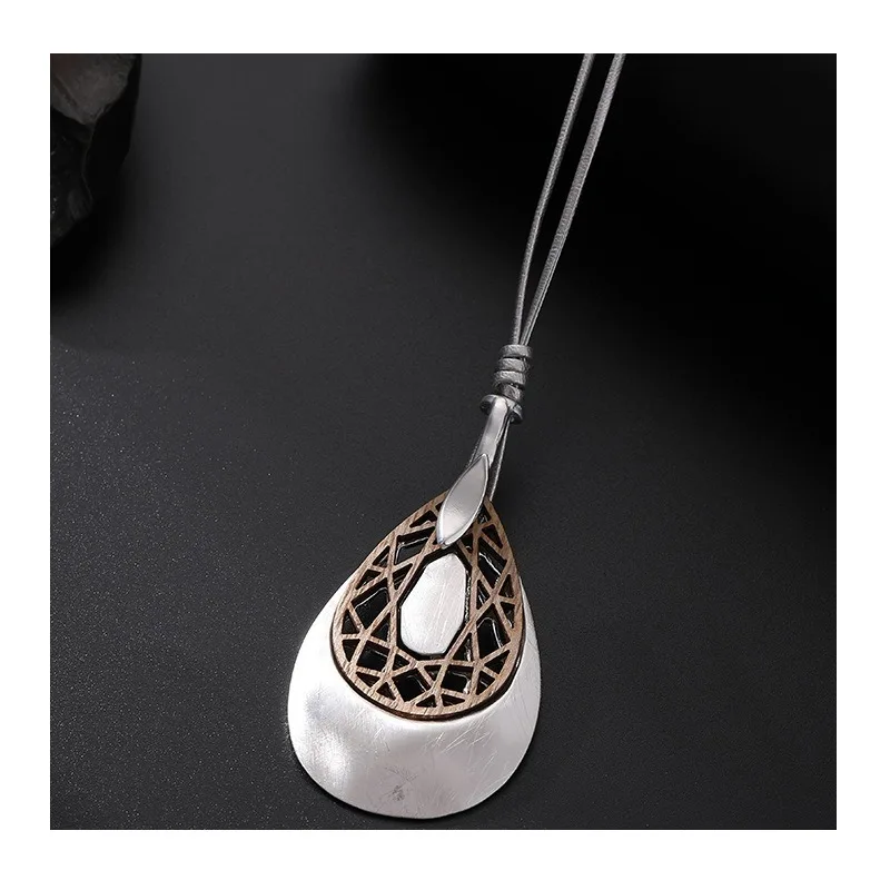 

Foreign Trade Hot-selling Sweater Chain Light Luxury Contrasting Color Hollow Water Drop Geometric Alloy Accessories Women's Lon