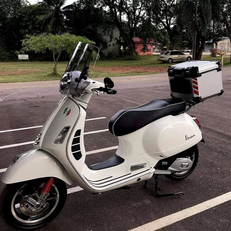 

22L Black+Silver F2-MOTO Alu Motorbike Tail Box Motorcycles Top Boxes Moto Top Case