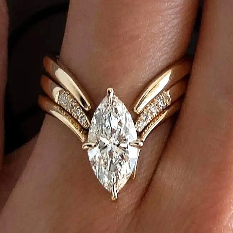 Modischer, funkelnder, tropfenförmiger, eingelegter Ring mit synthetischem Zirkonia für Damen, exquisiter, klassischer, goldener Hochzeitsbankett-Schmuck, Kunsthandwerk