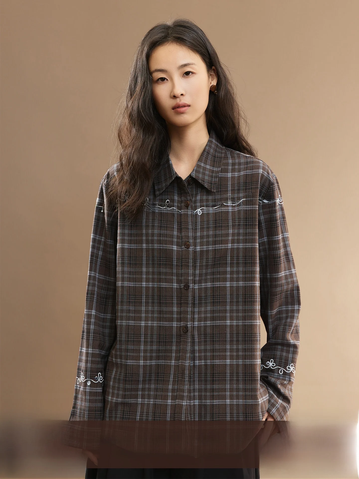 

Ретро-рубашка в клетку с длинным рукавом, вышивкой в виде лозы, свободным воротником, женская, удобная, дышащая, немнущаяся, из смесового полиэстера