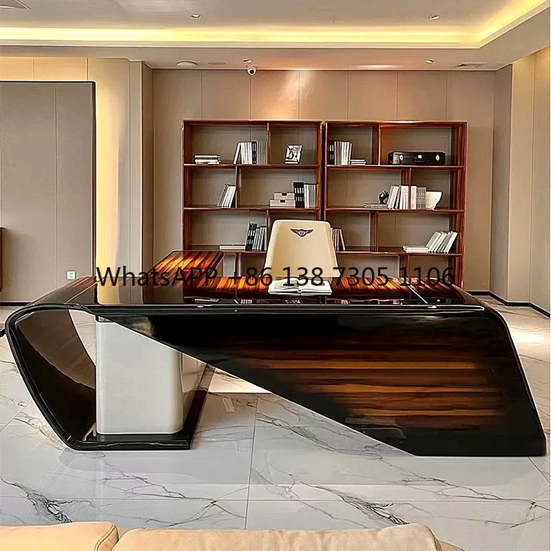 Nuovo tavolo capo di lusso leggero italiano, scrivania angolare laccata in legno massello, scrivania presidenziale, designer, grande classe di fascia alta