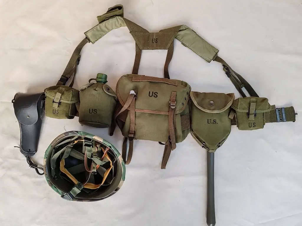 EARMY. military VIETNAM WAR WW2 US ARMY M1956 SHORT COMBAT FIELD GEAR PACKAGES Backpack M1943 SHOVEL M1 HELMET 1911 E SET