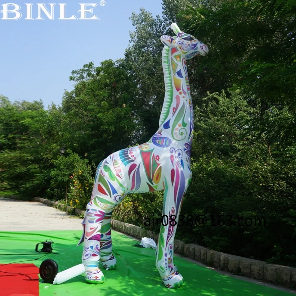 Outdoor gigantische opblaasbare giraffe jungle thema vet reclame kleurrijke diermodel dierentuin decoratie voor promoties en evenementen