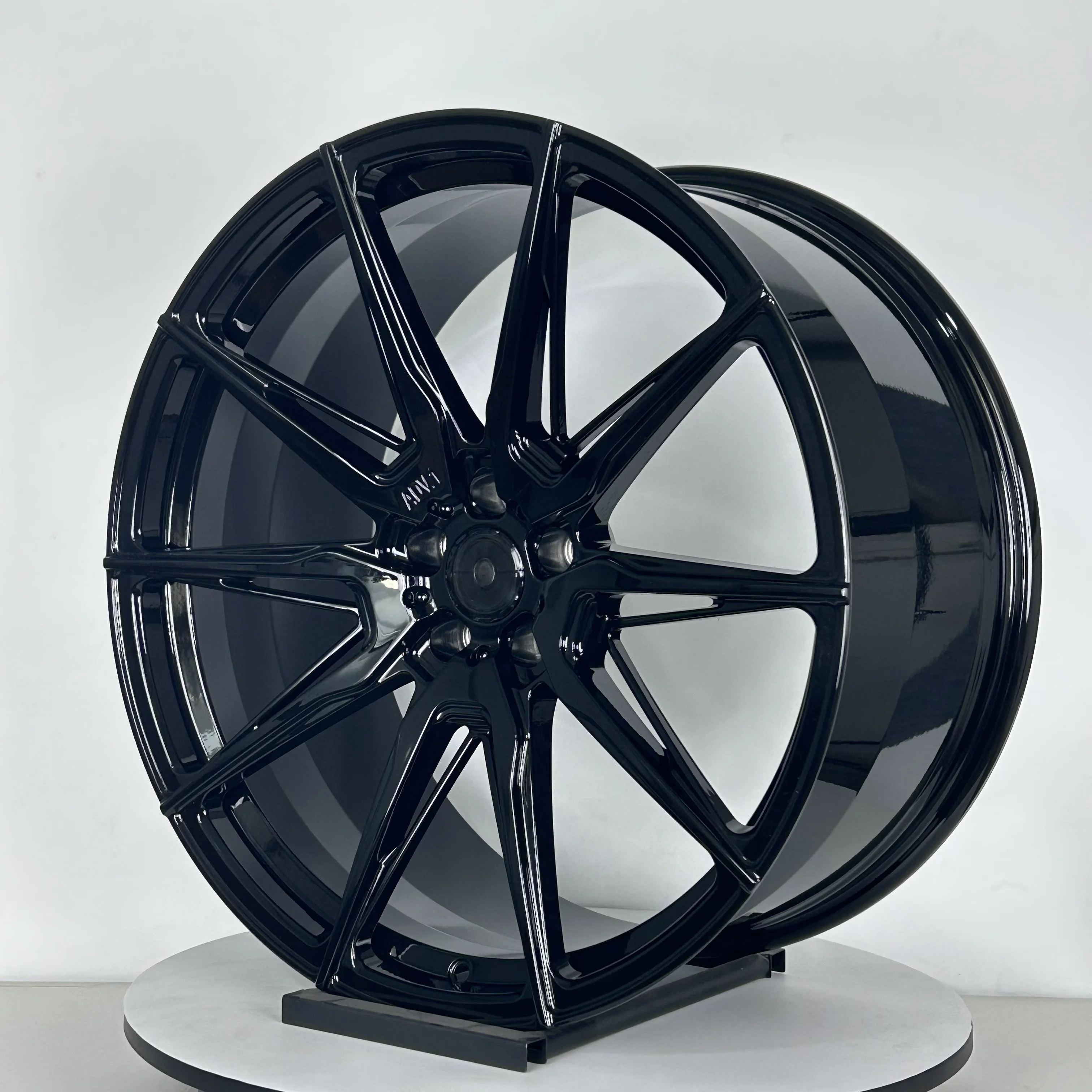 

Высококачественные кованые 19 дюймов спортивные гоночные дизайнерские автомобильные легкосплавные диски 5x120 PCD с золотой отделкой 35 мм ET MOQ 4 шт.