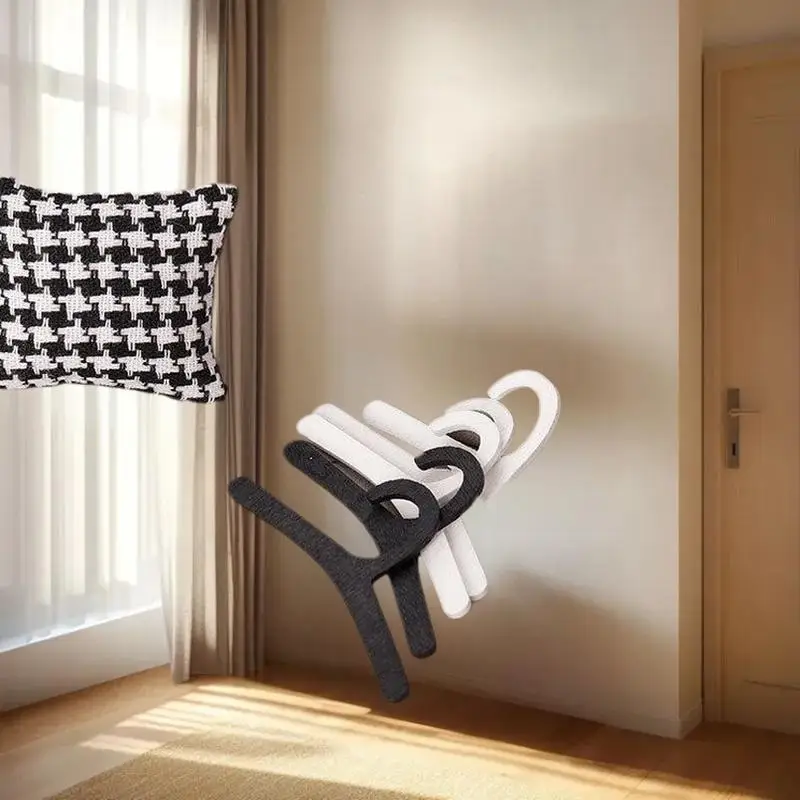 인형의 집 화이트/블랙 1/12 나무 옷걸이 장난감, 10개 세트, 재미있는 코스프레 미니어처 가구