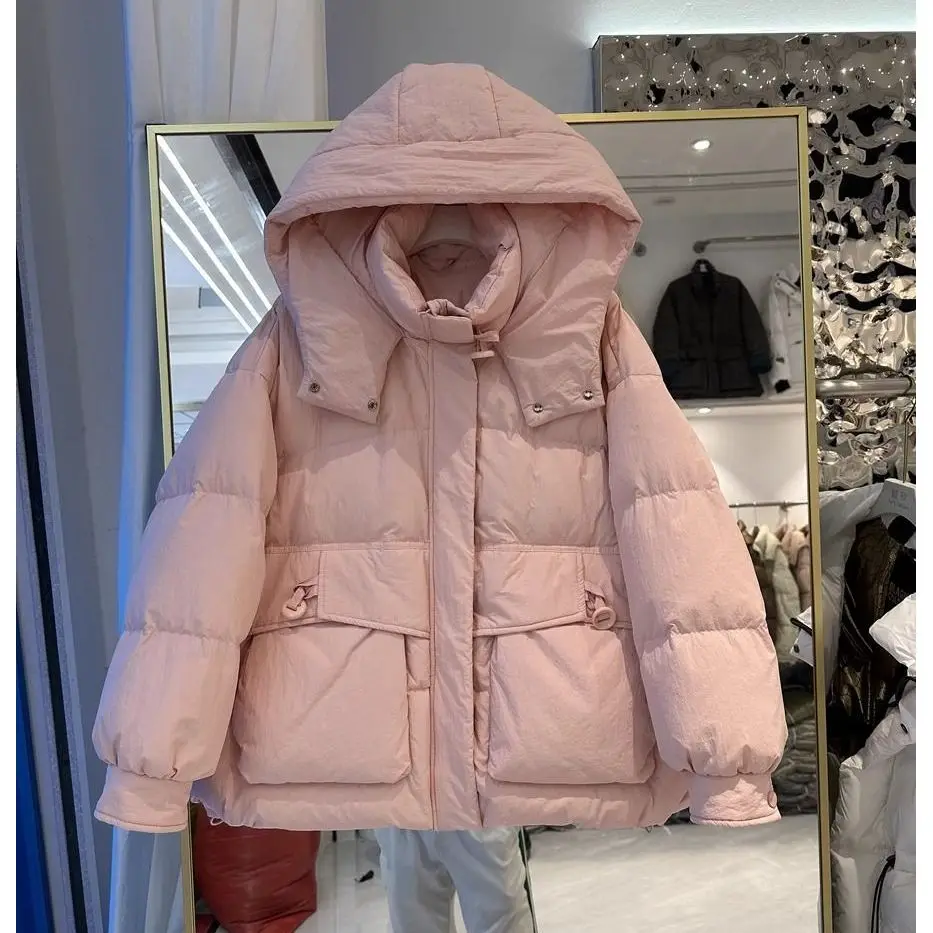 

Зимняя женская короткая куртка-пуховик 2026 с капюшоном, утепленная, теплая, хлопковая, в корейском стиле, свободного кроя, для повседневной носки, модная верхняя одежда