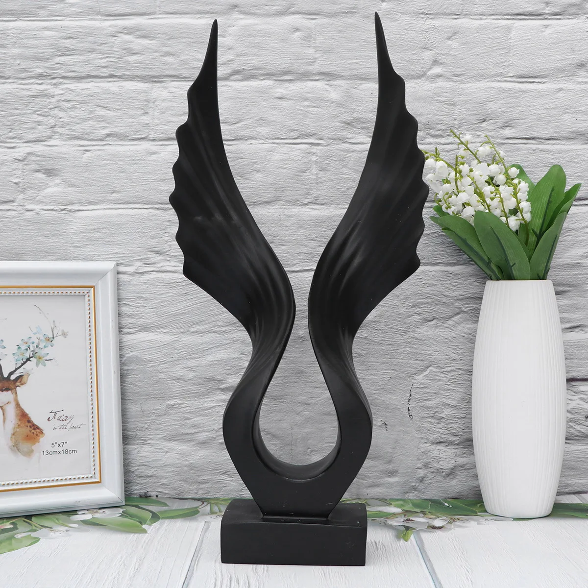 

1Pcs Angel Wing Statue Premium Resin Sculpture for Home Decor Desktop Shelf Ornament Living Room Bedroom Bar Cafe Decoration