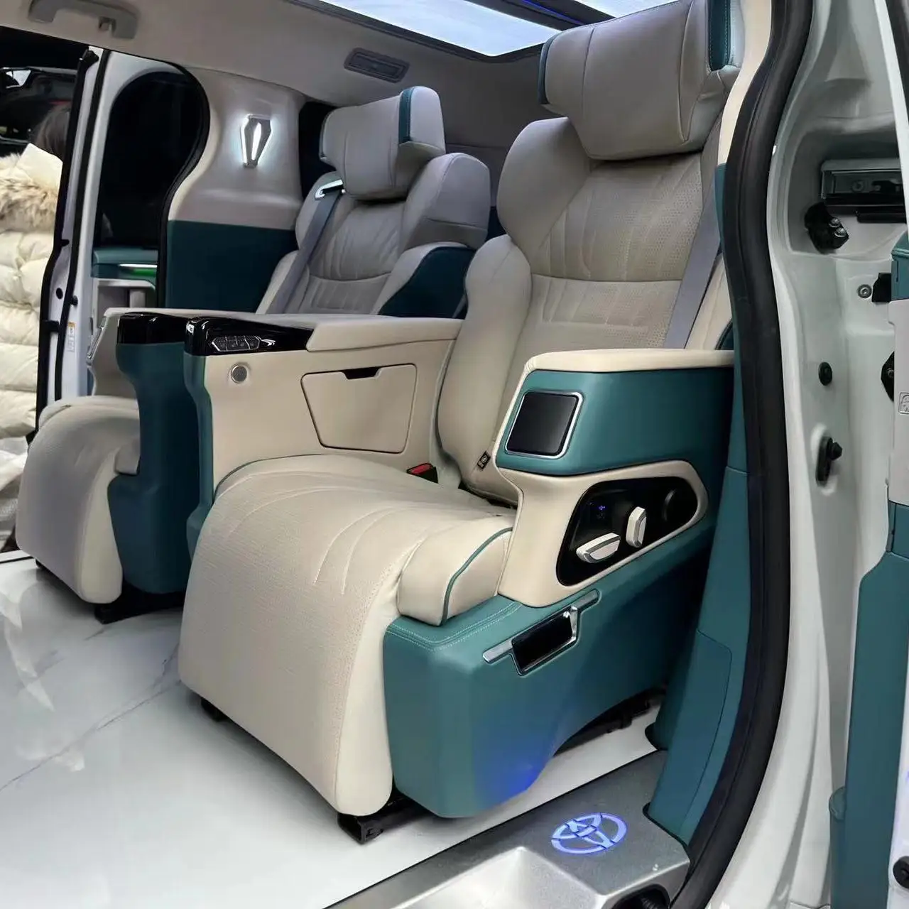 High Quality OEM Customizable Multi-Functional Specific Car Seats with Optional Functions for Sienna