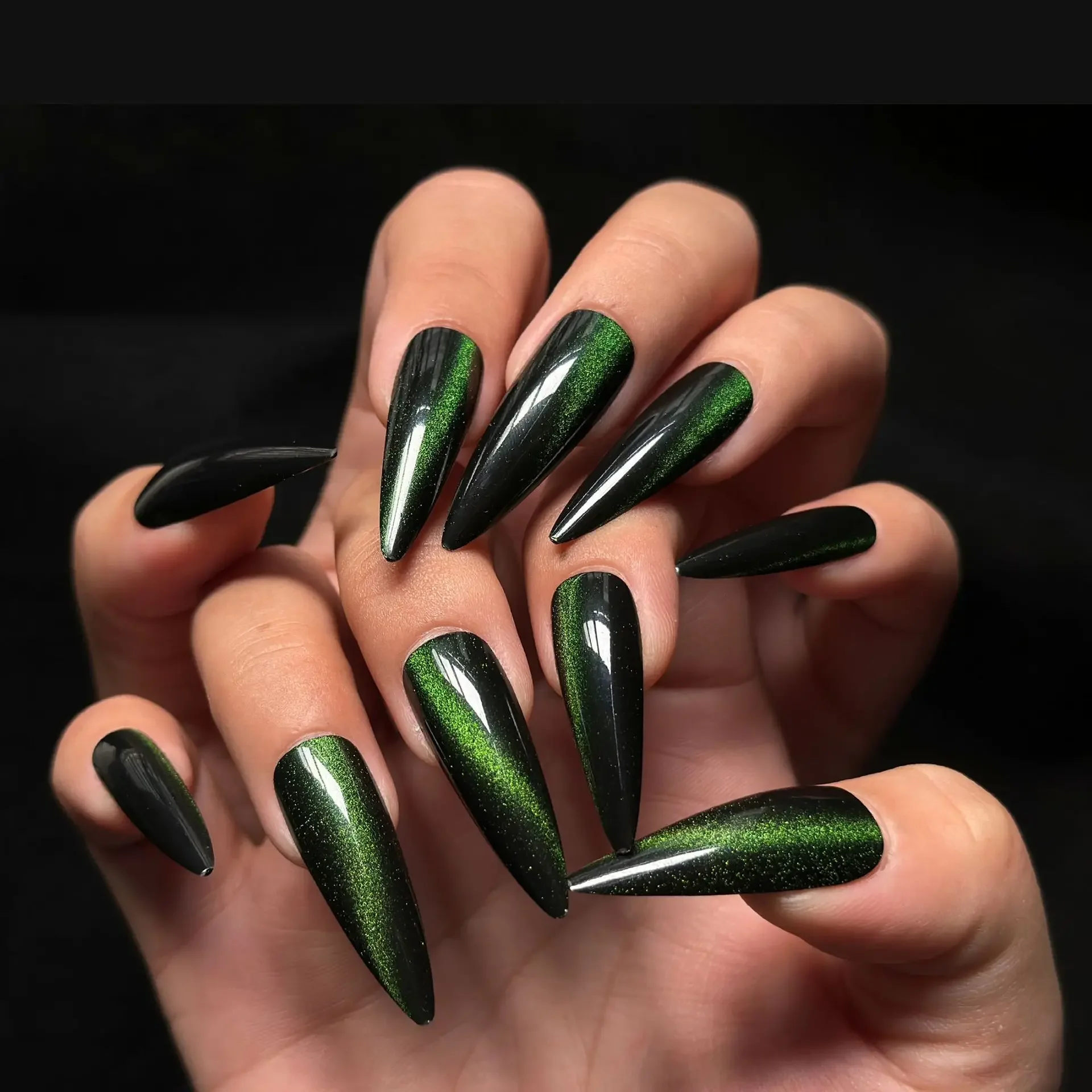 

24PCS Green Cat Eye False Nails Stiletto Unique French Design Fake Nails Sweet Cool Detachable Press on Nails Spice Girls Almond