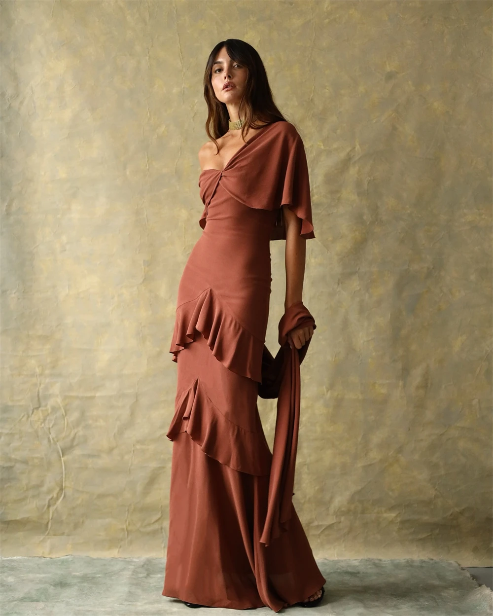 Aangepaste hoge kwaliteit Russet Jersey avondjurk zeemeermin een schouder feestjurk linten beroemdheidsjurken van hoge kwaliteit