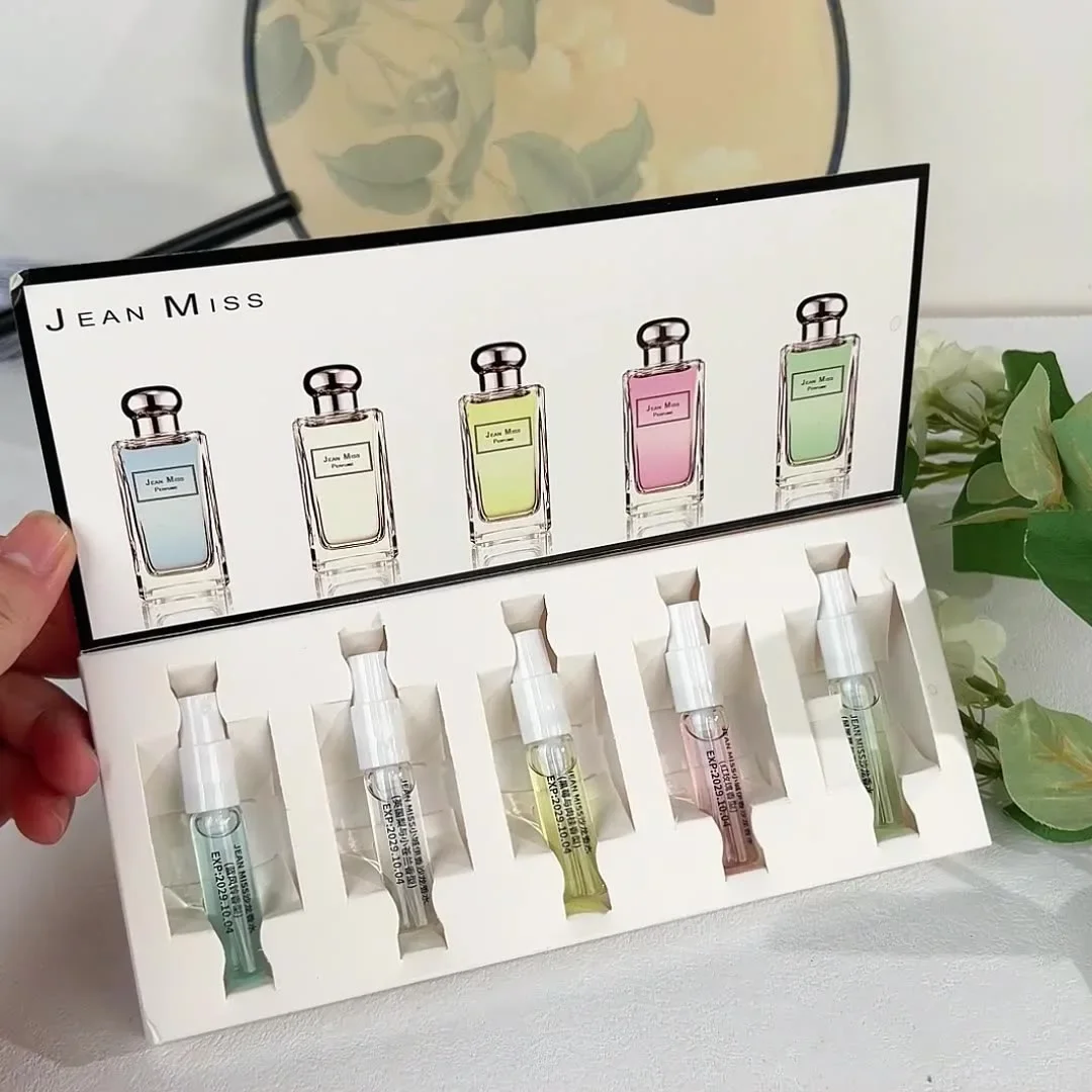 

5*3ML High-end Brand Perfume Set, Plant Floral Perfume, Long-lasting Fragrance, Portable and Charming Body Spray, Gift