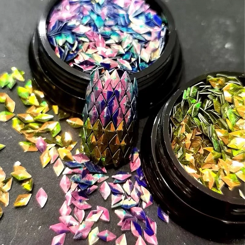 1 Pudełko Błyszczących Cekinów do Paznokci w Kształcie Rombów, Efekt Lustra, Złote, Srebrne, Laserowe Romboidalne Płatki Syreny, Akcesoria do Dekoracji Paznokci DIY