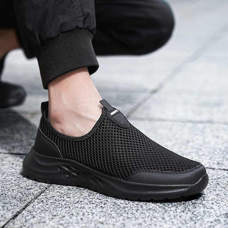 

MAEDEF Mens Sneakers Lightweight Walking Casual Sports Shoes Slip on Loafers Men Running Shoe Mesh Non Slip Men's Casual Sneaker