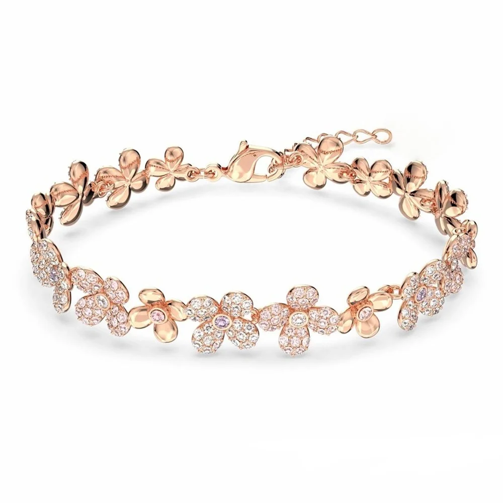 Lush Floral Cluster…