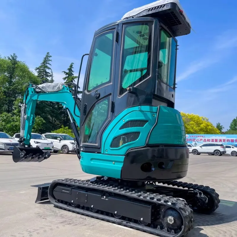 Small Excavator 2500 Kg With Multifunctional Accessories Swing Arm Ce Certification Epa Engine