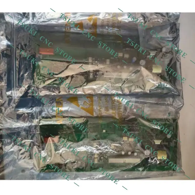 

Новая плата драйвера E84ACBMN2234S0P быстро отправляется в Россию.