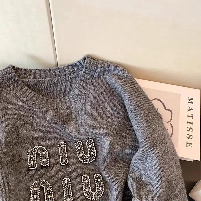 Vintage Grey O-neck Letter Beaded Jumper Sweaters Women Winter 2024 New Streetwear Casual Short Knitted Sweater Tops Harajuku