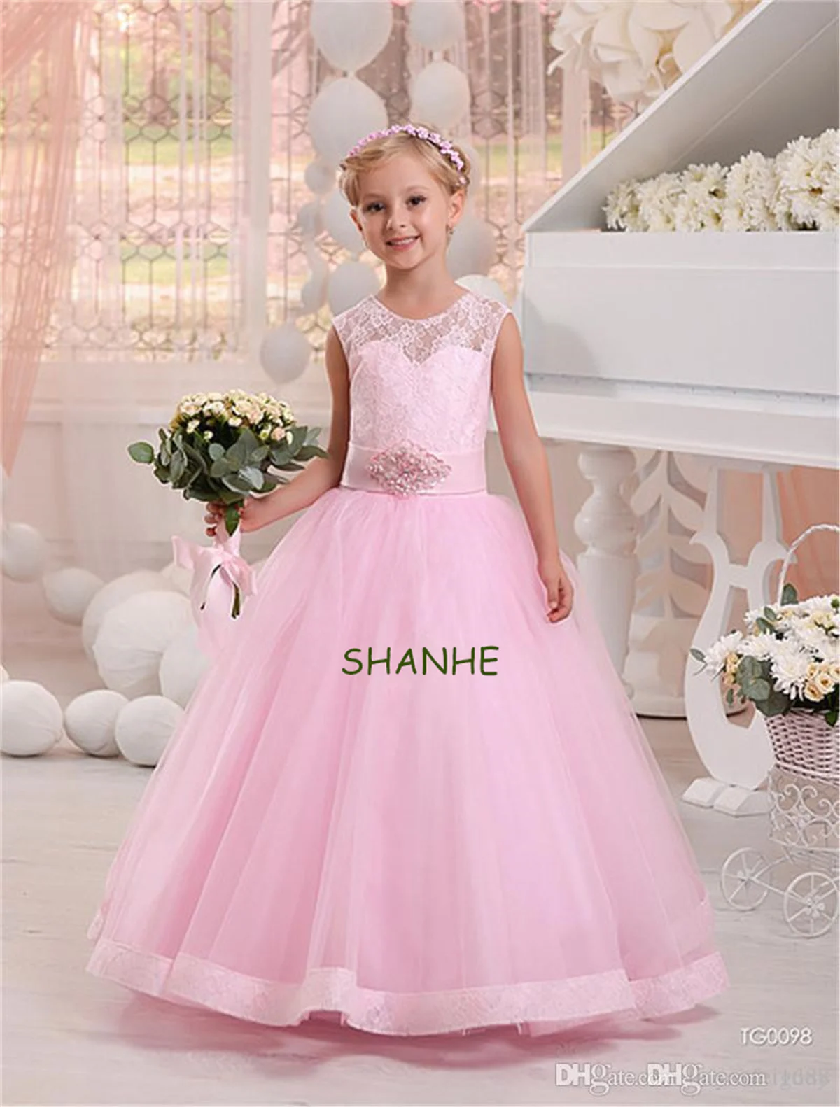 Flower Girl Dresses Princess Sheer Crew Applique Girls Pageant Gowns with Bow Sash Back