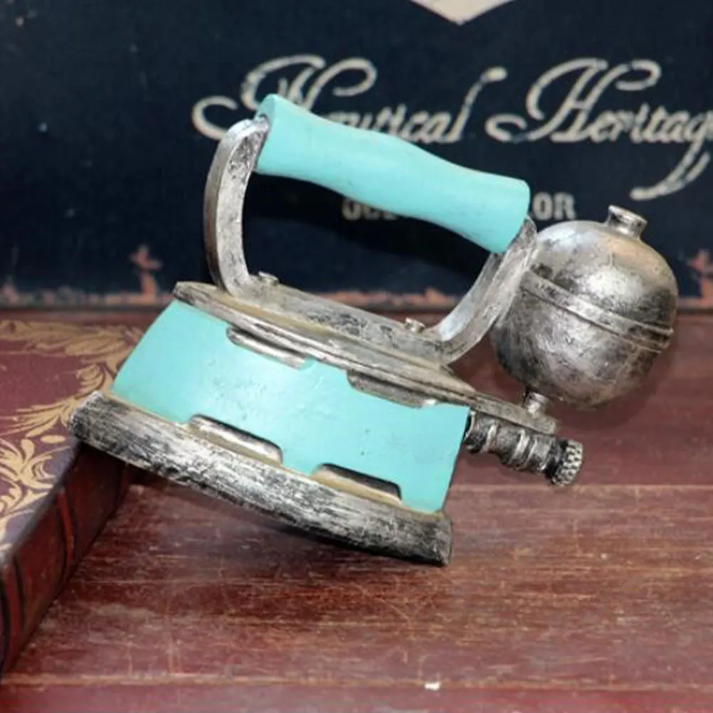 

Steam Iron Resin Craft Ornament Retro Scratched Desktop Decor for Home Office Bar Cafe Vintage Desktop Ornament
