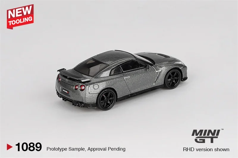 PreSale MINI GT 1:64 2013 Dark Metal Gray (รุ่น R35 CRS) โมเดลรถไดแคสต์ ของสะสมขนาดเล็ก