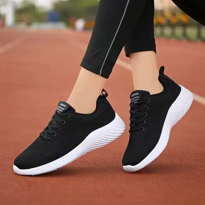 Spring and Summer New Trend Soft Sole Fashion Light Women's Shoes Breathable Wear-resistant Casual Sports Walking Shoes