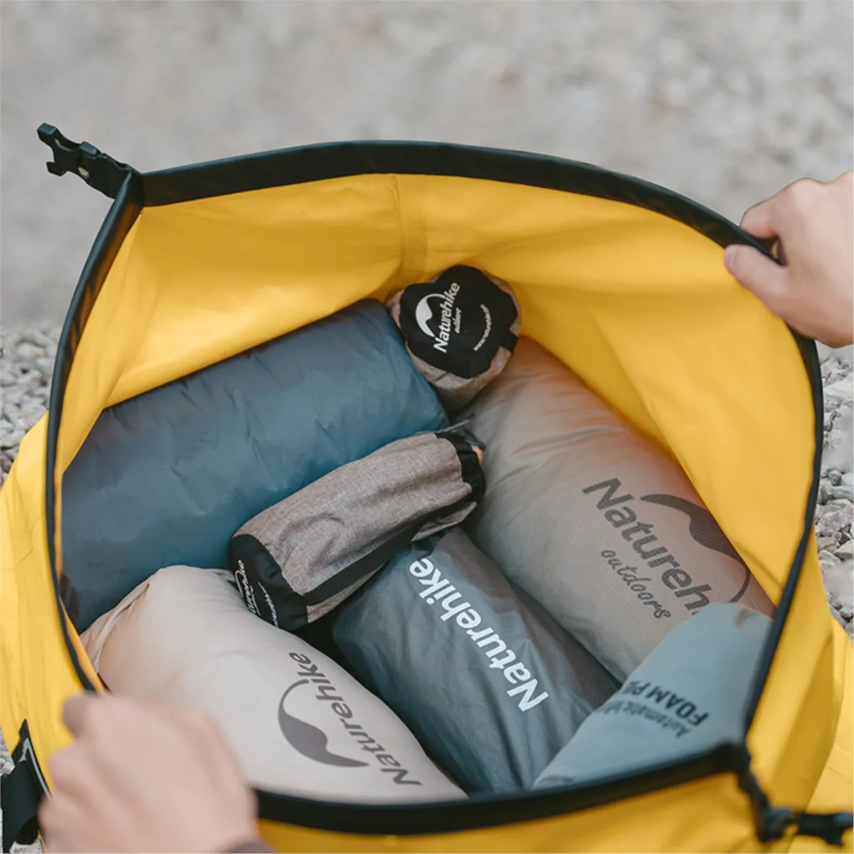Naturehike Xinglv Motorcycle Travelling Luggage Bag Portable IPX6 Dry Wet Separation Waterproof PVC Travel Bag CNK2450XB015