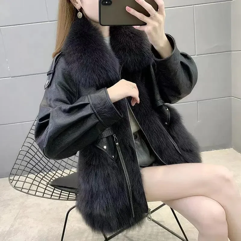 Leather and Fur Integrated Faux fur Jacket Jacket for Women's 2024 Winter Thickened Fashionable Slimming Temperament Jacket WLF