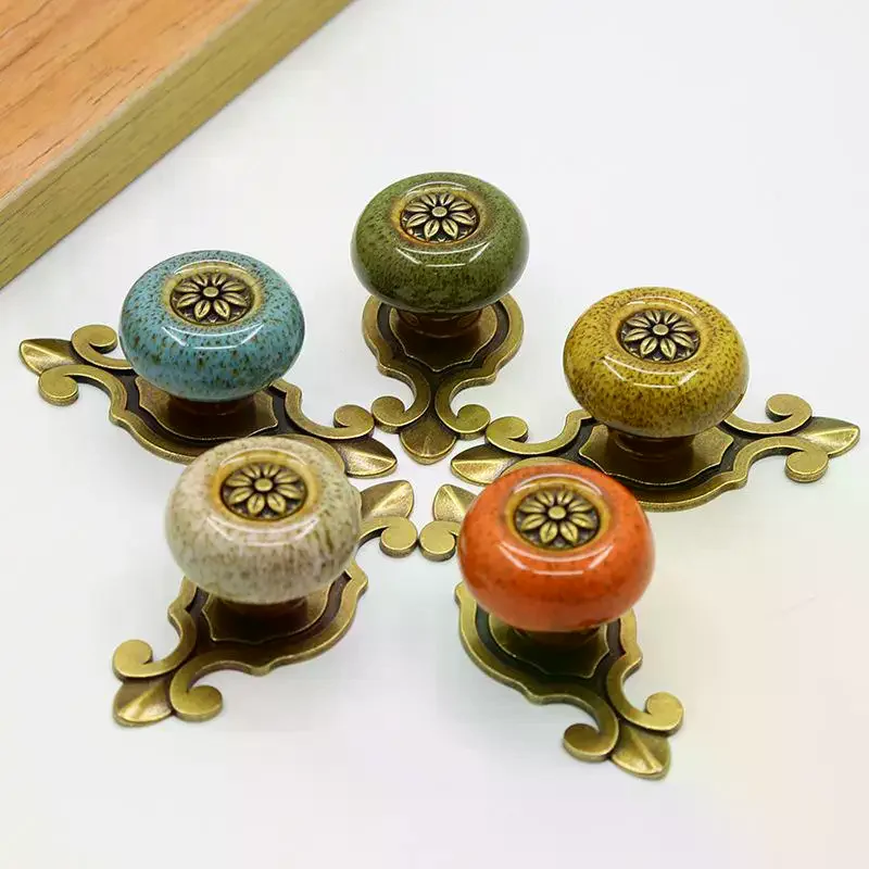 Creative Single Hole Ceramic Knob Ethnic Style Antique Bronze Ceramic Flower Pull Handle For Cabinet