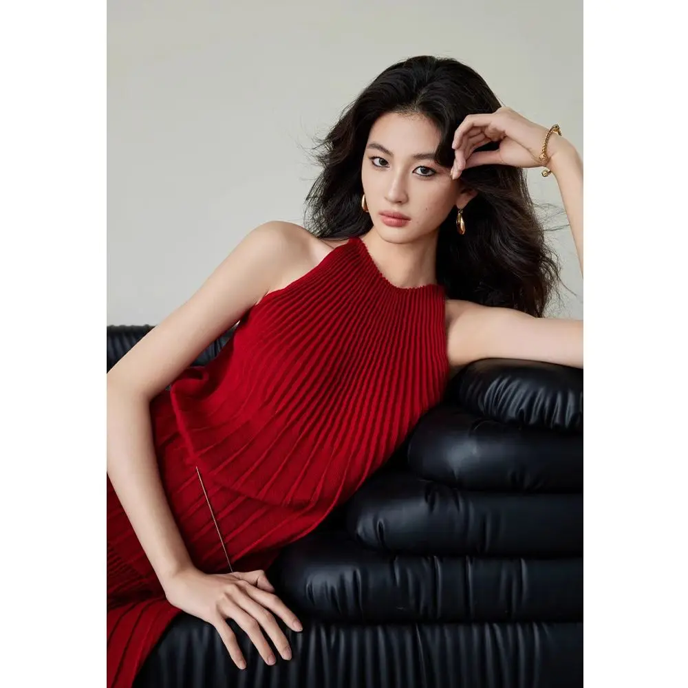 Red Sleeveless Hanging Neck Top High Grade Simple Women's Fashion Style Slim Fit Half Skirt Set of Two Female Clothing