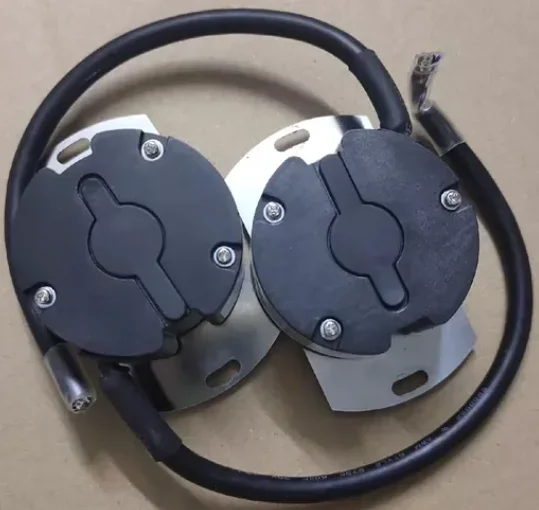 EAM48P9T-BN5XPR-16/23.SFPT01 أجهزة التشفير المستعملة EAM48P9T BN5XPR 16 23.SFPT01 ، شحن سريع