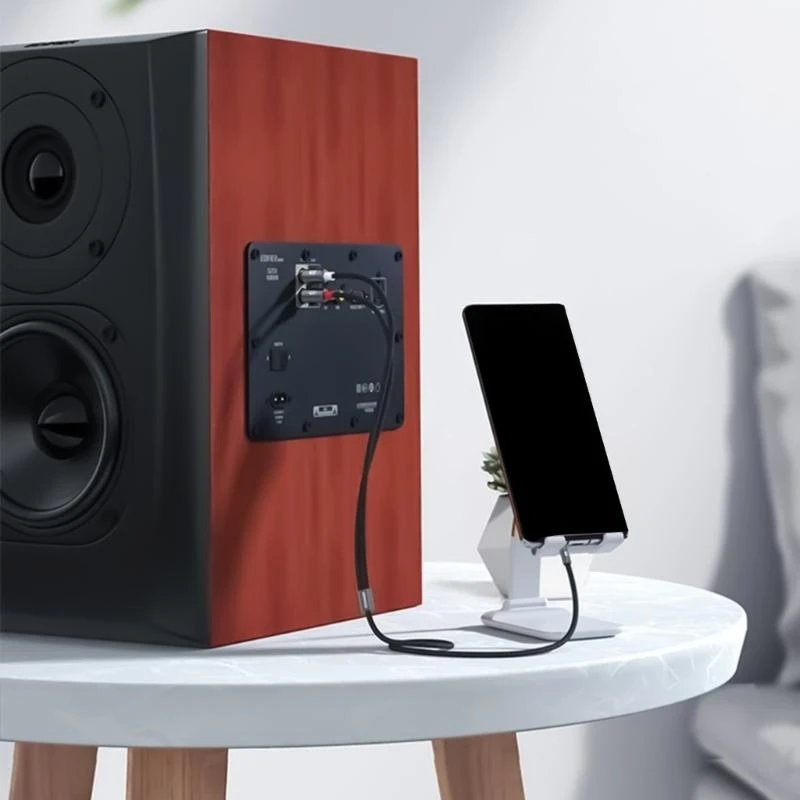 Modern Design 3.5mm Auxiliary to 2RCA Audios Cable for Seamlessly Integration with Sound Systems Metal Shell Y Splitter 83CF