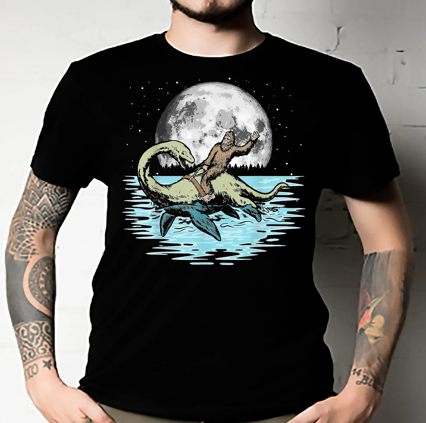 Funny Bigfoot Riding Nessie Loch Ness Monster Full Moon T Shirt ALL SIZE UNISEX