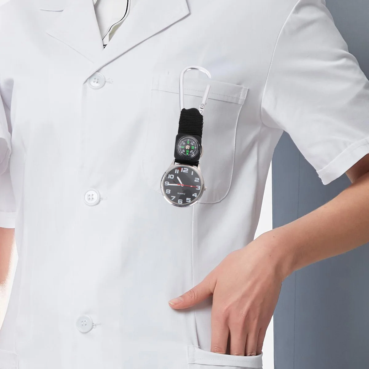 

Mountaineering Watch Carabiner Simple Fashion Yellow Clip-on Glow Pointer for Hiking Traveling Clip-on Watch