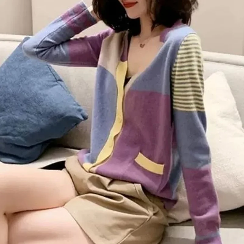 2023 New Spring and Autumn Fashion Simple and Versatile V-neck Panel Contrast Pocket Loose Casual Knitted Sweater Cardigan