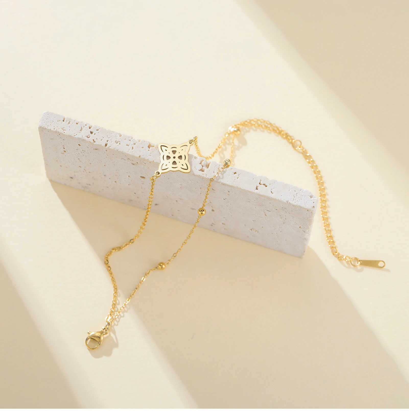 CoolTime Doppelketten-Armbänder mit Hexenknoten für Damen, goldfarben, Schmuck, Schutzsymbol, Geschenk für Liebhaber, 2026 Neuankömmling – Detail 7
