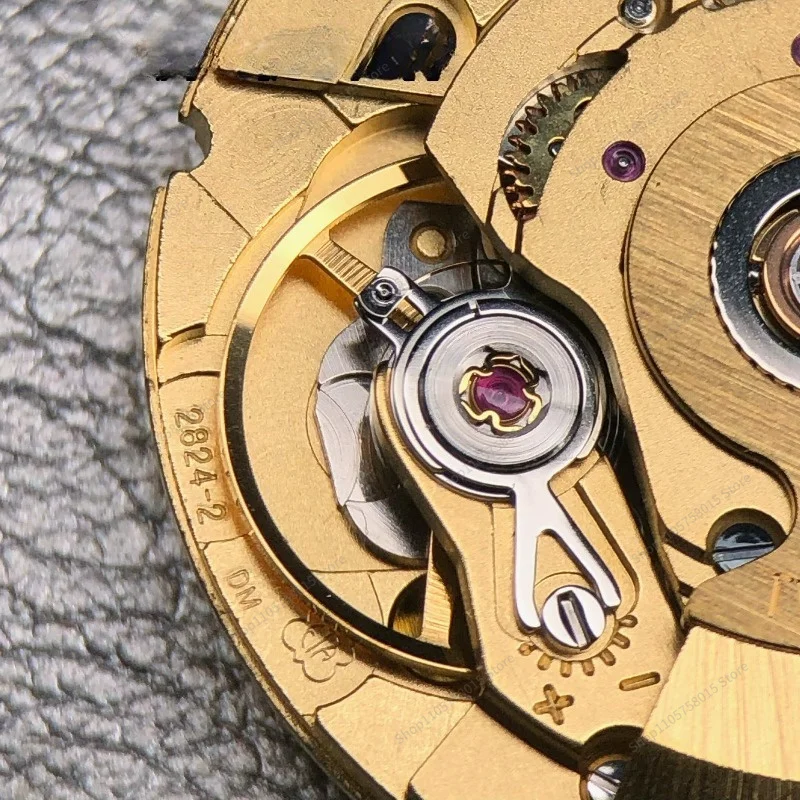 The ForETA2824-2 gold movement automatically assembles watch accessories