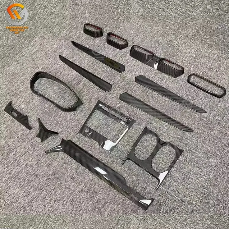 New Condition Dry Carbon Fiber Control Panel Interior Trim Centre Console Cover for Lamborghini SUV Urus Car Interior Parts!