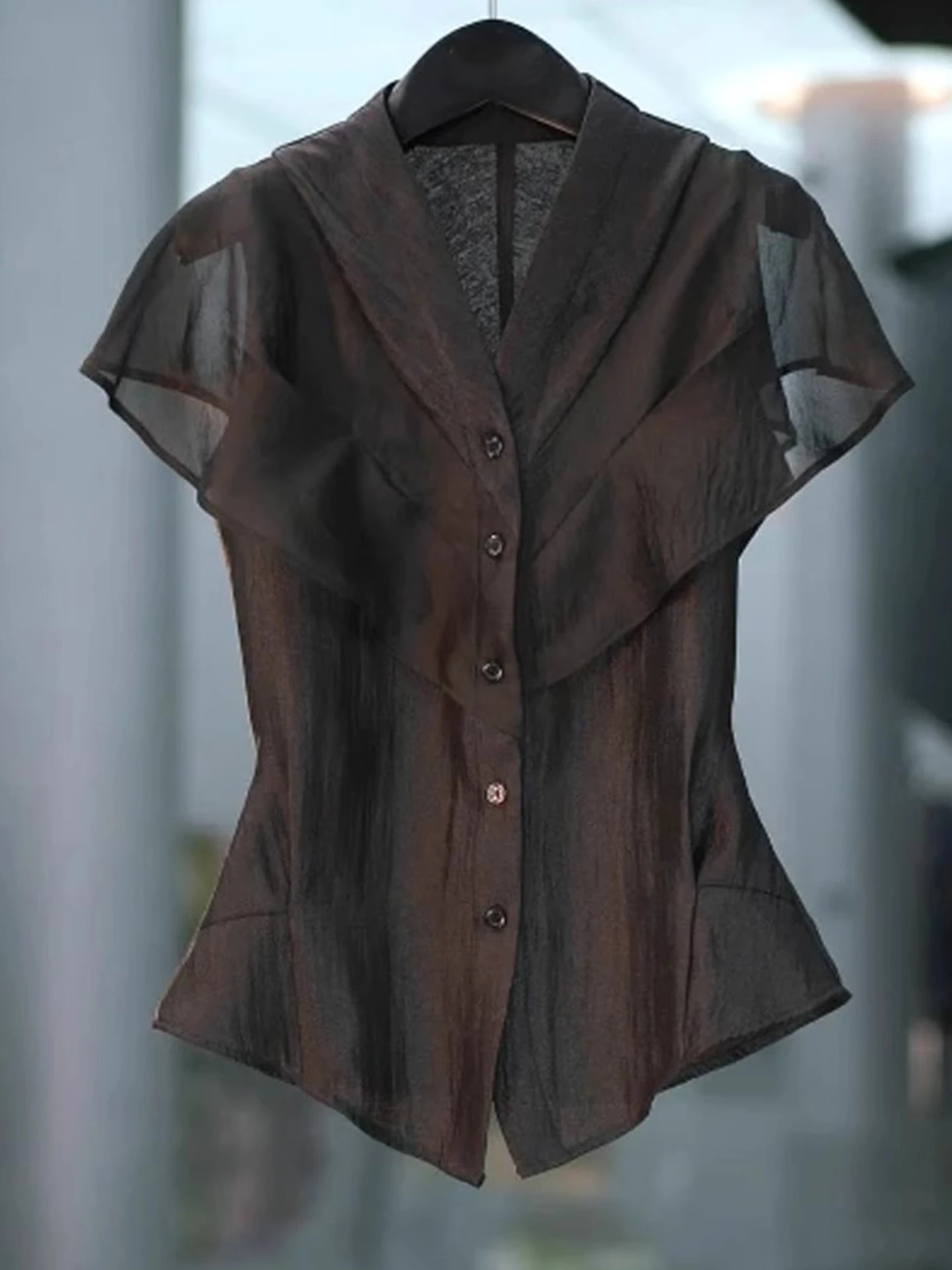 スリムフィットシルクシフォンシャツシングルボタン通勤トップスレディース通気性夏2025無地おしゃれ軽量シャツ