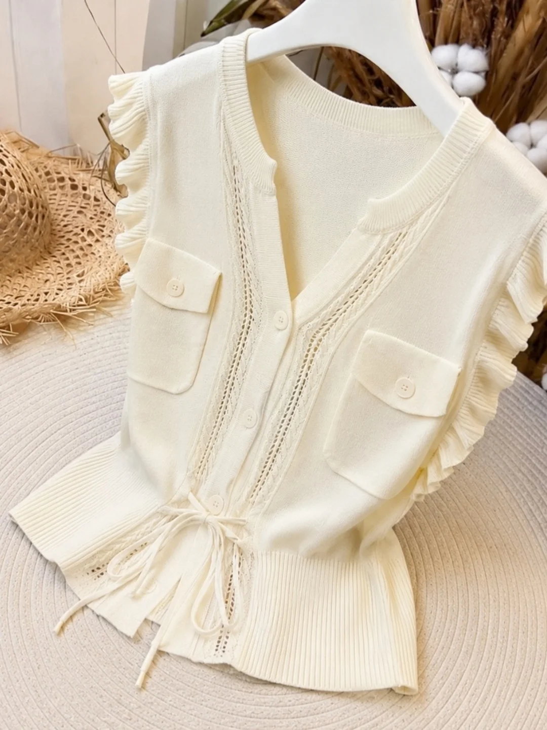 

Unique Knot Design Ice Silk Knitted Top Women's Single Button Versatile Slimming Summer 2026 Commute Style Korean Straight Cut