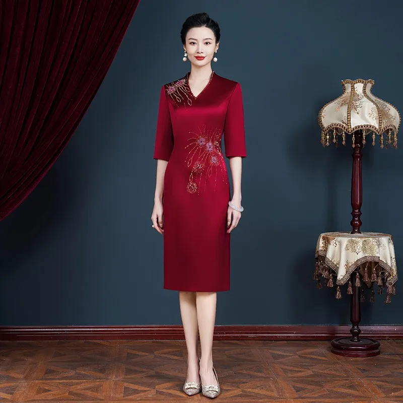 

Ele Red Qipao Dr for Women Spring 2024 Wedding Celebration Mommy Dr High End Aosphere Evening Gown Polyester Fiber