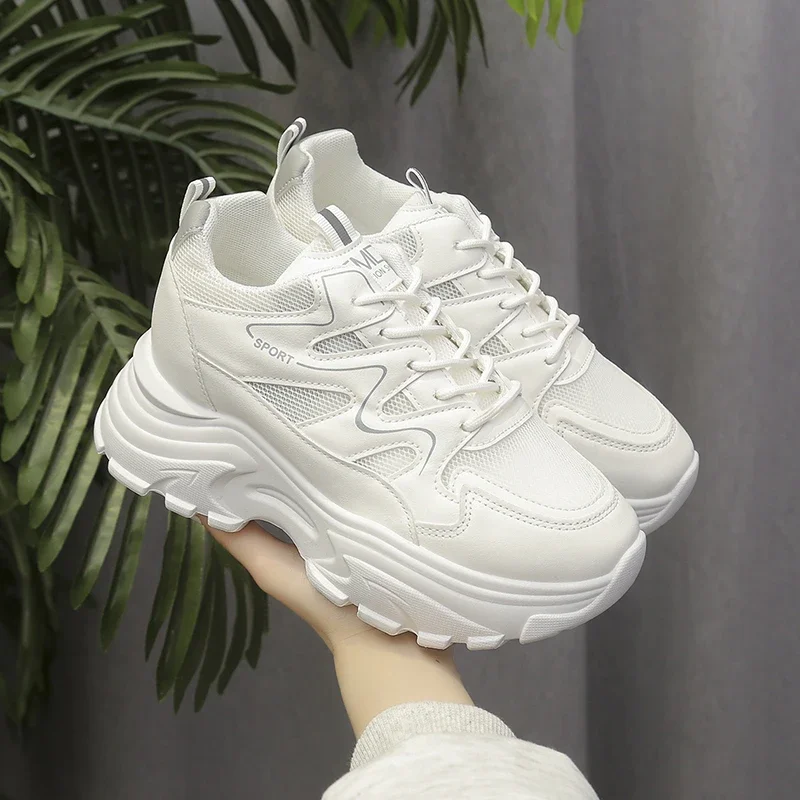 

2024 Spring/Summer/Autumn New Versatile Inner Elevated Mesh Breathable Thick Sole Casual Sports Little White Shoes for Women