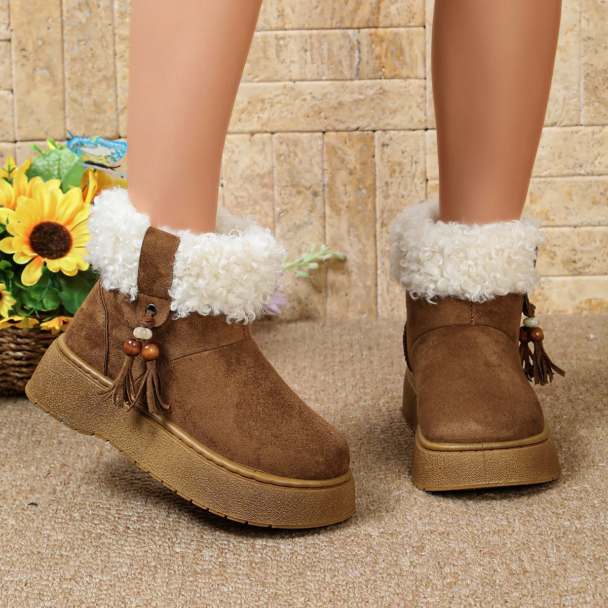 Botines de invierno para mujer, con suela gruesa, forrados de pelo, cómodos, con plataforma, botas de nieve de pelo suave, con cuentas de colores, sexys y casuales.