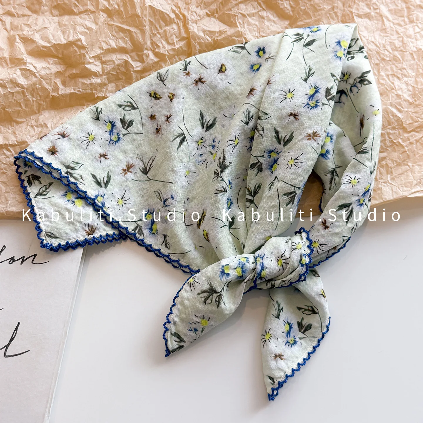 Bandana Chiffon Purple Daisy Floral UV Protection Neck Scarf Hair Wrap for Women Shirt Matching Lightweight Soft Durable